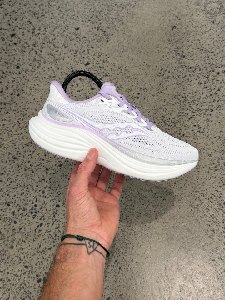 Saucony Triumph 24 White Pastel Femme