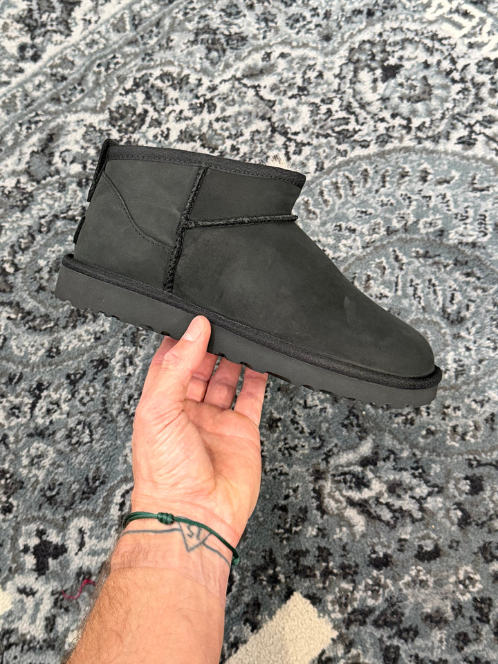 UGG Classic Ultra Mini Boot Nubuck Black Femme