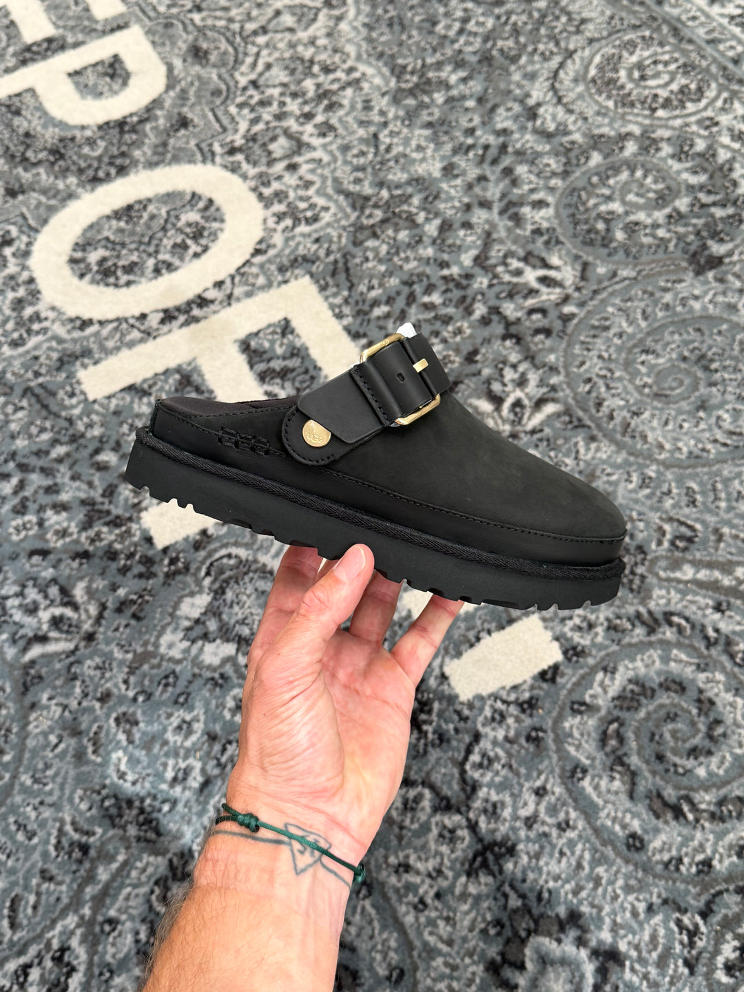 UGG Goldenstar Villa Clog Black Femme
