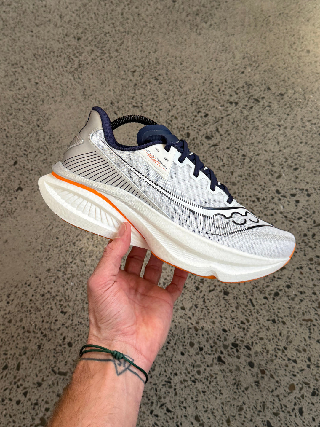 Saucony Endorphin Azura White Naval Homme