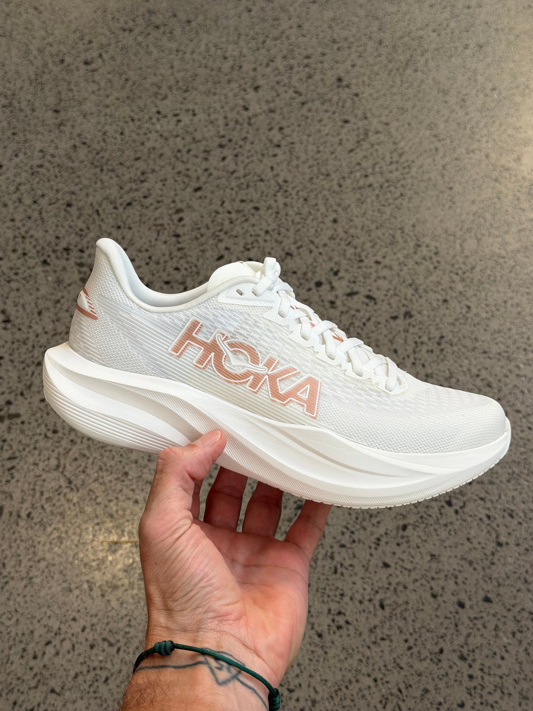 HOKA Mach 7 Frost Rose Gold Femme