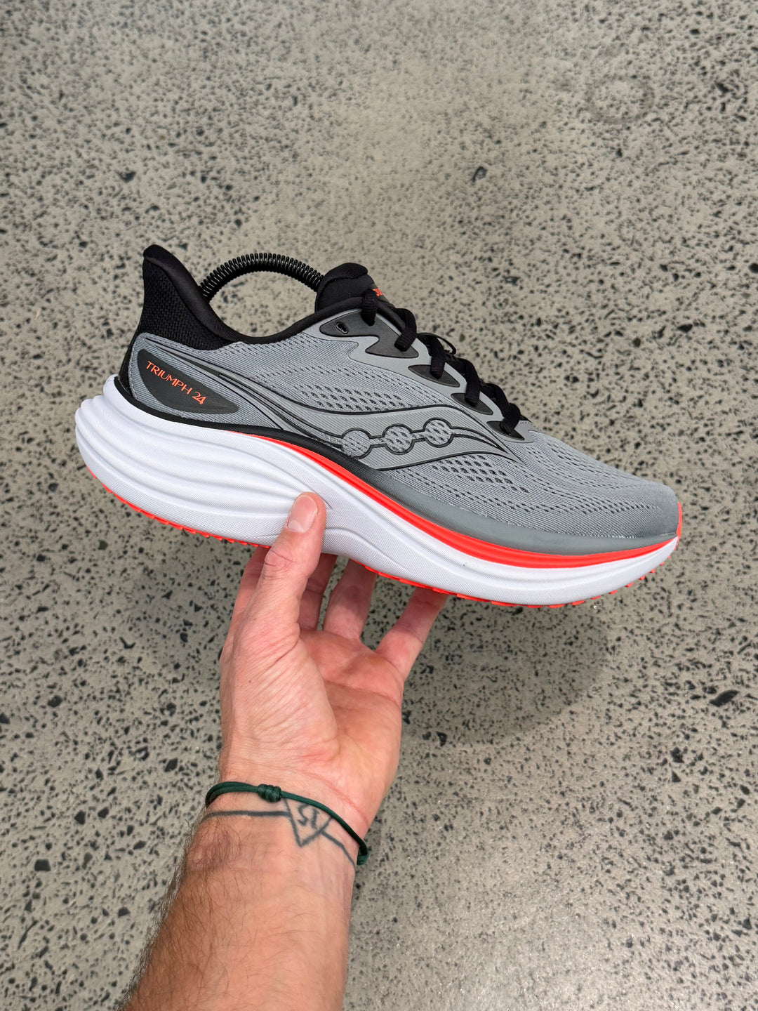 Saucony Triumph 24 Cinder Black Homme