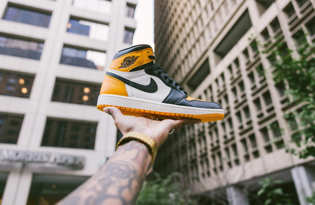 Nike Air Jordan 1 Retro High OG Yellow Toe Homme