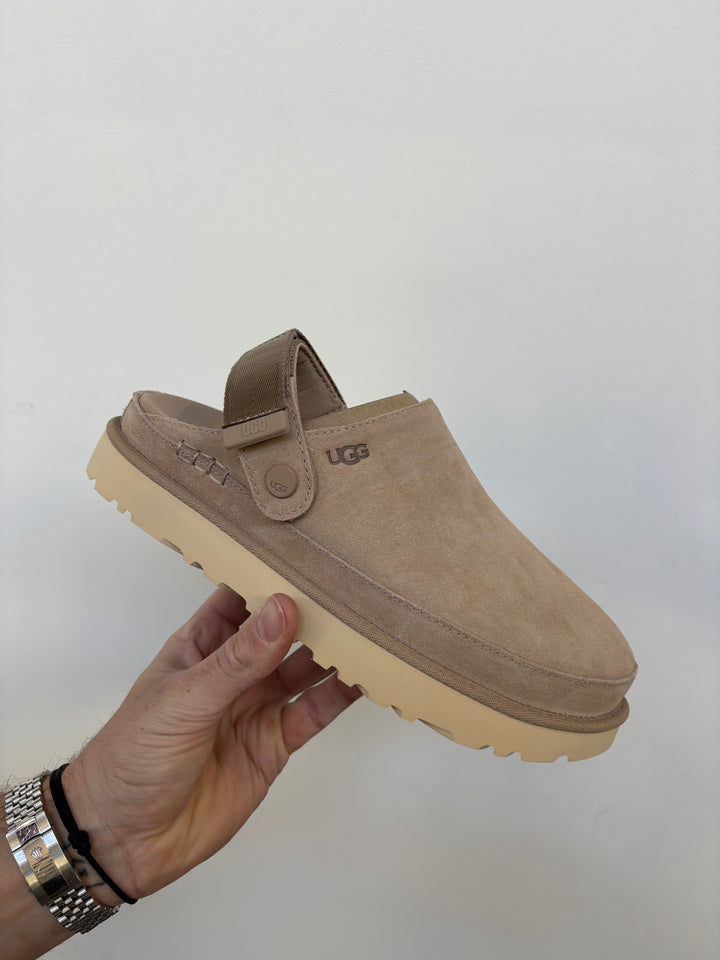 UGG Goldenstar Clog Sand Femme