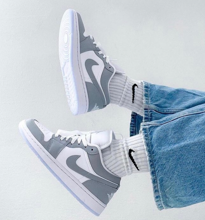 Nike Air Jordan 1 Low White Wolf Grey Femme