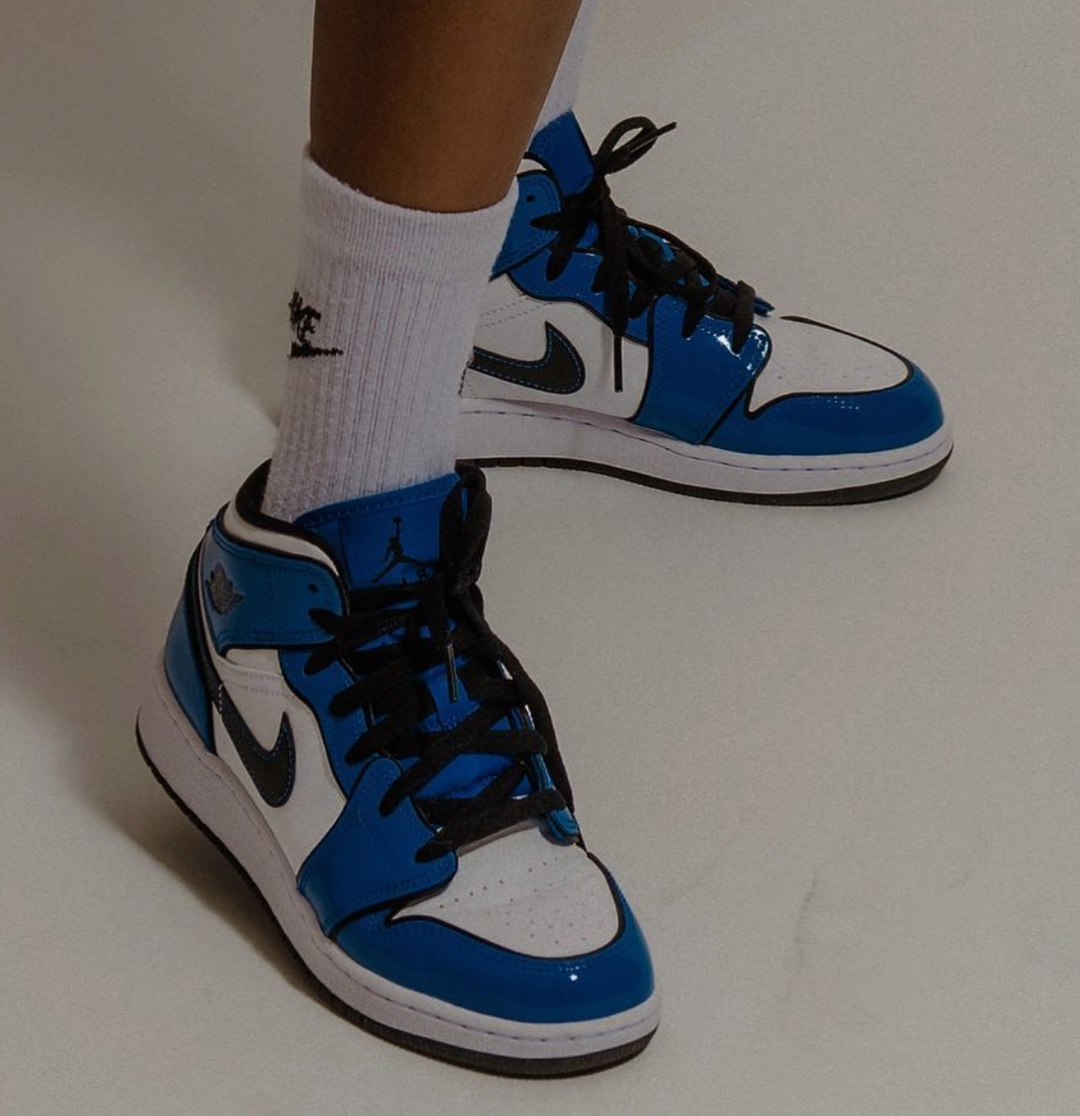 Nike Air Jordan 1 Mid Signal Blue Homme