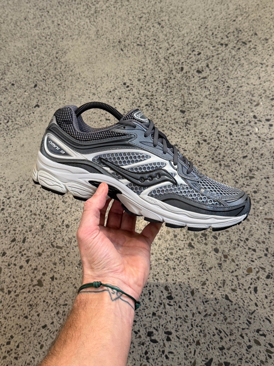 SAUCONY PROGRID OMNI 9 OG CARBON CADET