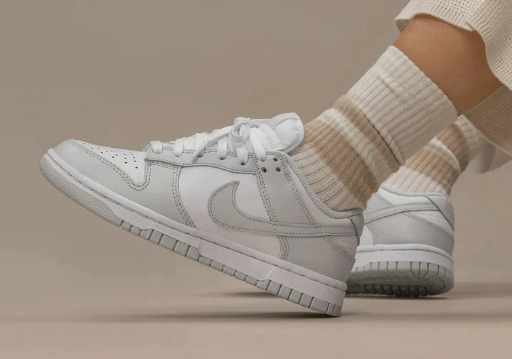 Nike Dunk Low Photon Dust Femme