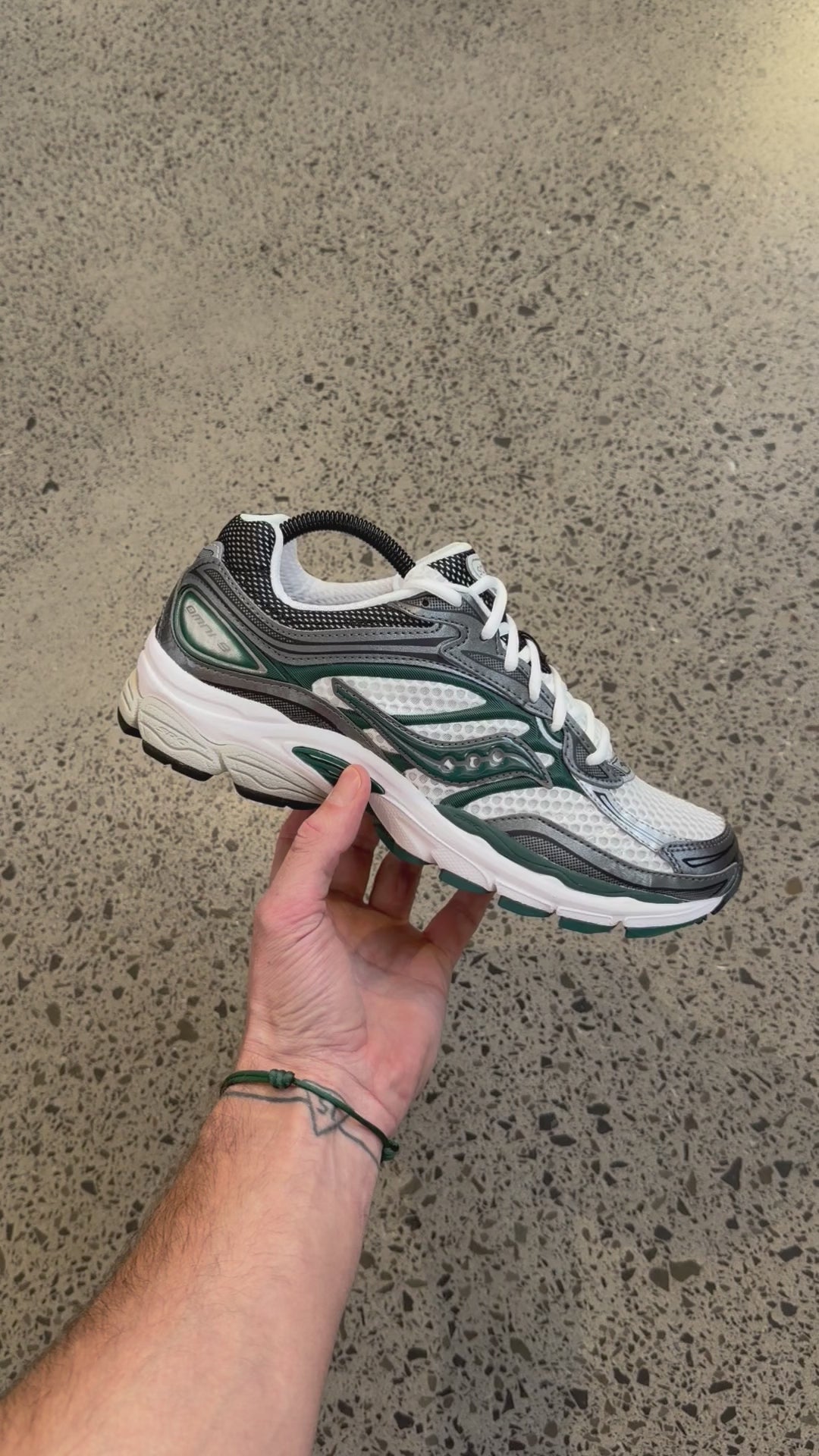 SAUCONY PROGRID OMNI 9 OG GADGET PINE